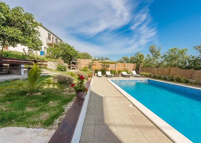 Gorgeous In Stara Vas