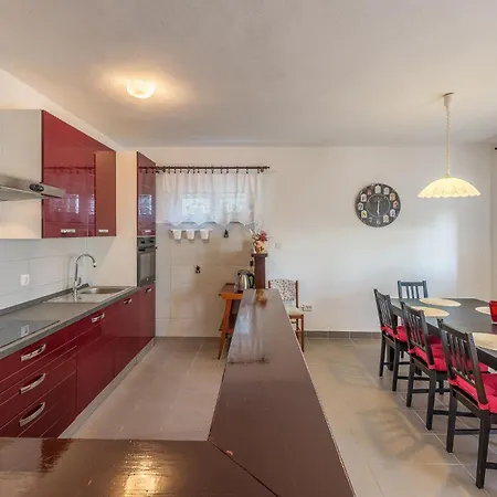 Apartament Nice Apartment In Stara Vas With Wifi