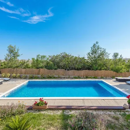 Apartment Gorgeous In Stara Vas