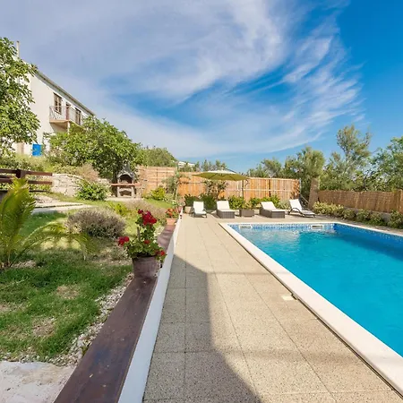 Nice Apartment In Stara Vas With Wifi Stara Vas