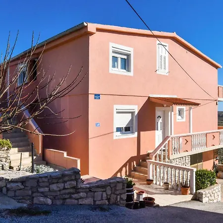 Nice Apartment In Stara Vas With Wifi Apartament Stara Vas