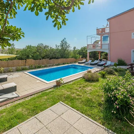 Nice Apartment In Stara Vas With Wifi * Stara Vas