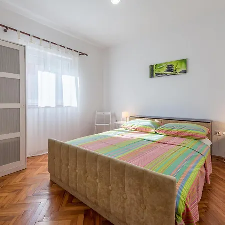 Nice Apartment In Stara Vas With Wifi Apartament Stara Vas