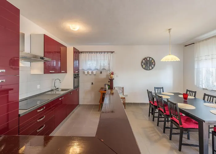 Apartment Gorgeous In